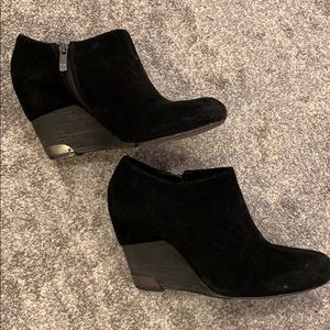 Vinca Camuto “Daysha” Wedge Ankle Bootie
